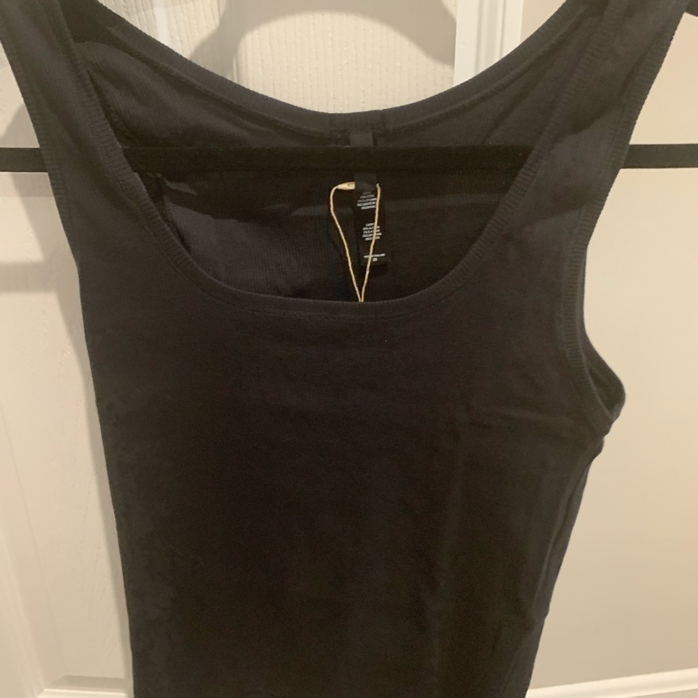 Skims ribbed tank